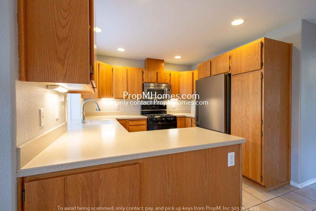 3929 Se 136th Ave - Photo 6 of 22