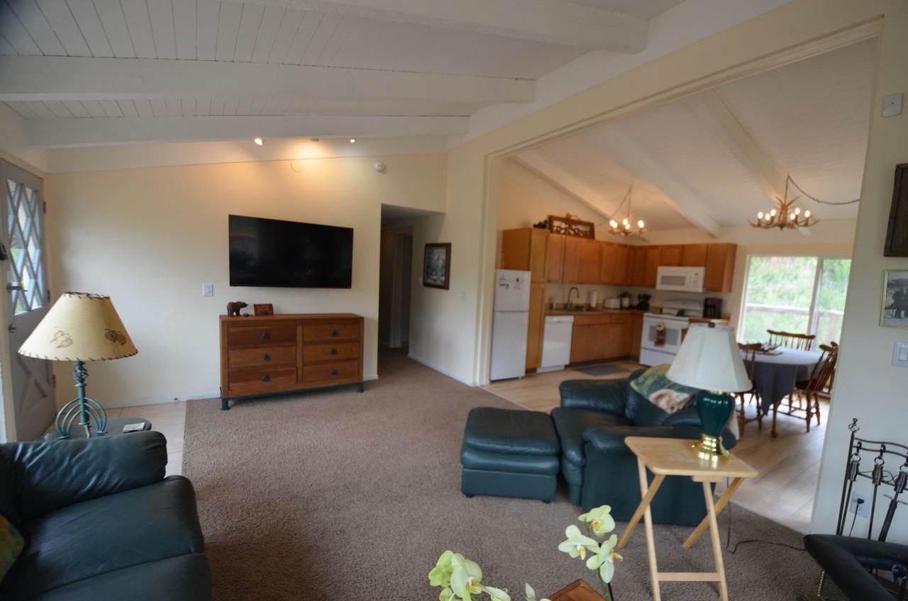 1148 American Way - Photo 5 of 28