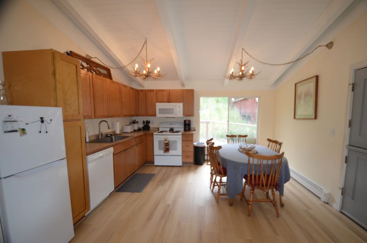 1148 American Way - Photo 7 of 28