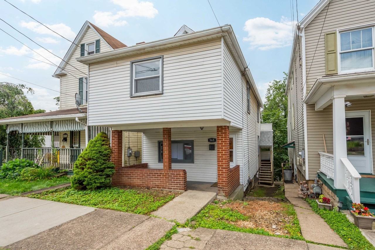 565 6th St - Photo 4 of 20