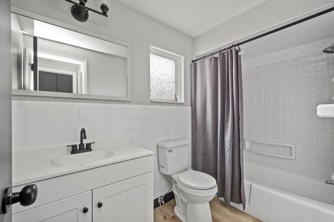 1509 Maple Ave - Photo 2 of 21
