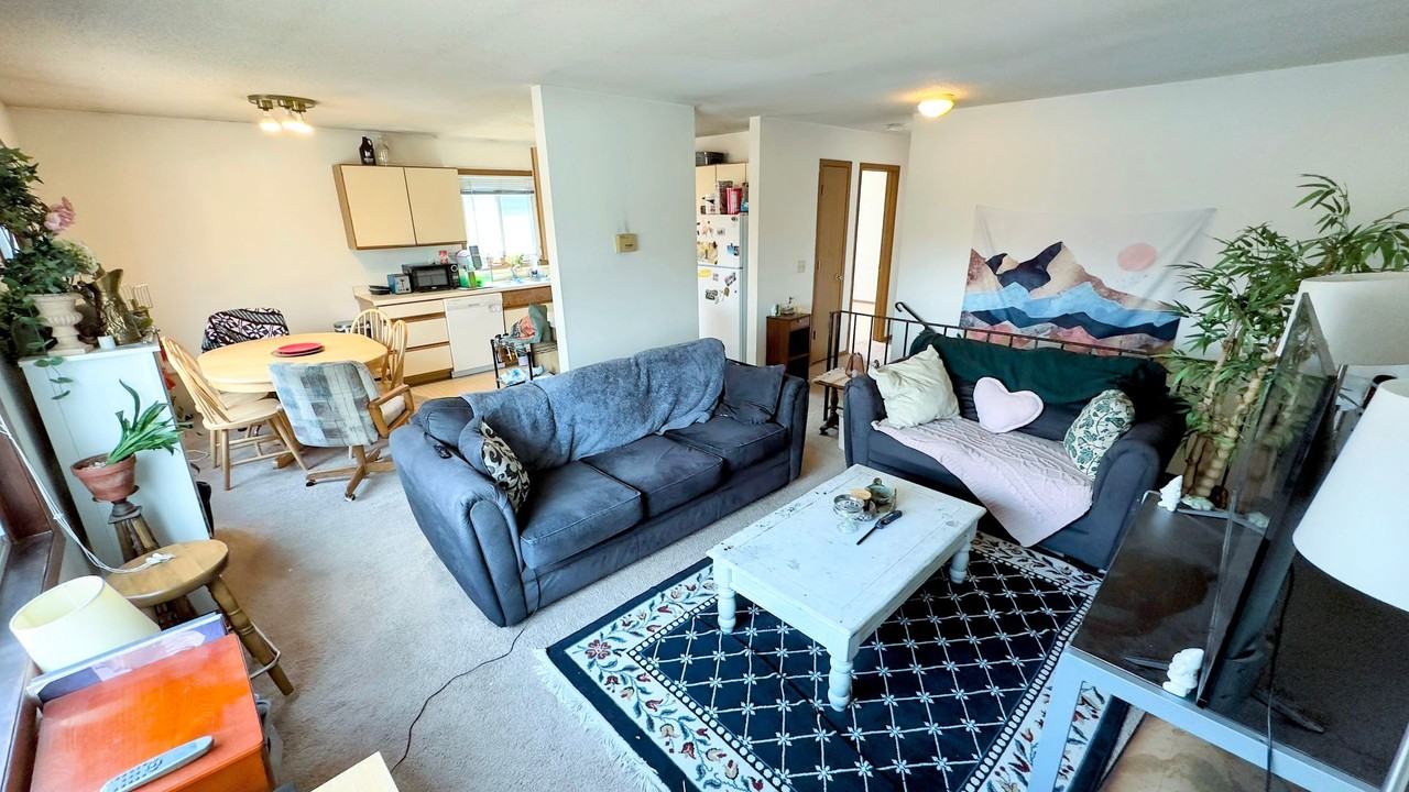 808 9th Ave Se - Photo 4 of 18