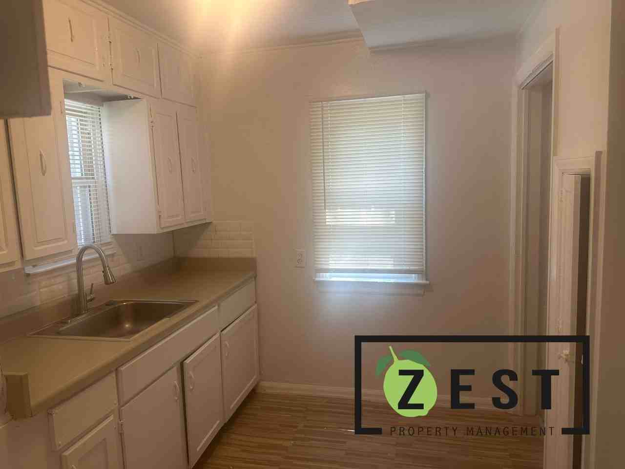 10592 Somerset Ave - Photo 3 of 13