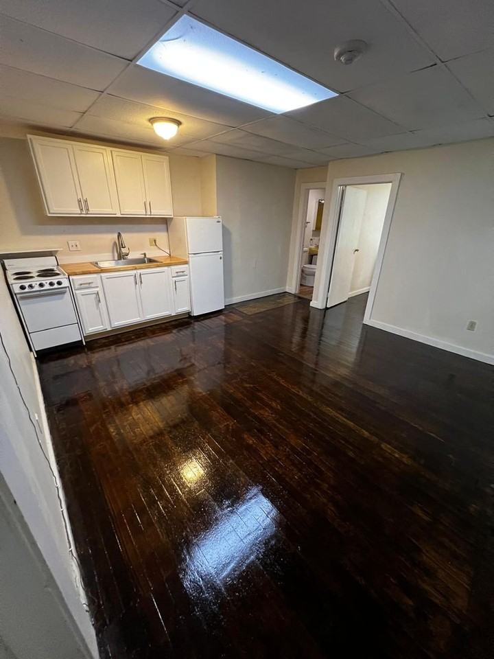 40 Perrine Avenue - Photo 2 of 26