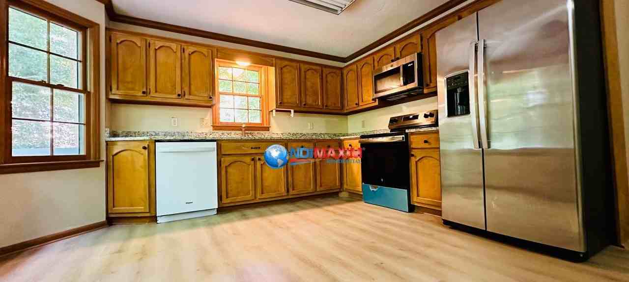 2654 Forest Glen Drive Northeast - Photo 6 of 18