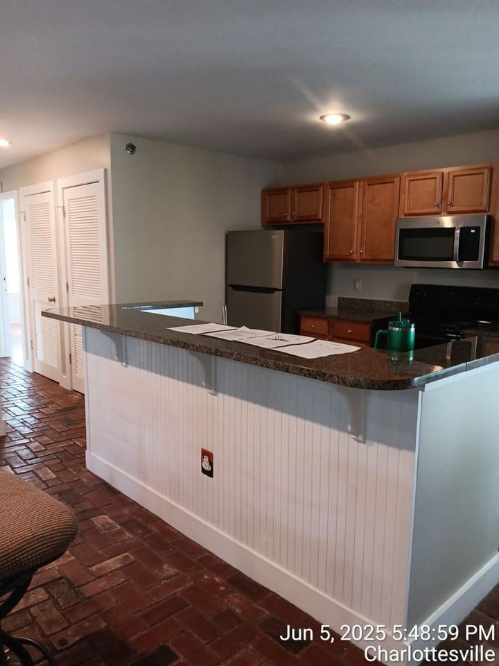 1704 Gordon Ave - Photo 2 of 6