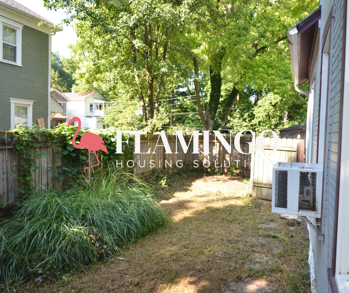 123 Cross St - Photo 2 of 13