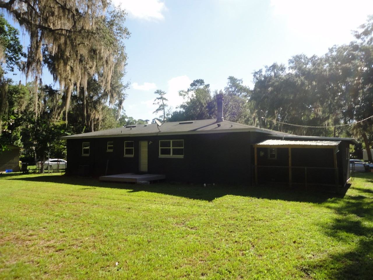 2220 Southeast 44th Terrace - Photo 2 of 17