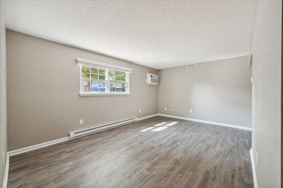 4013 Harvest Ln - Photo 6 of 8