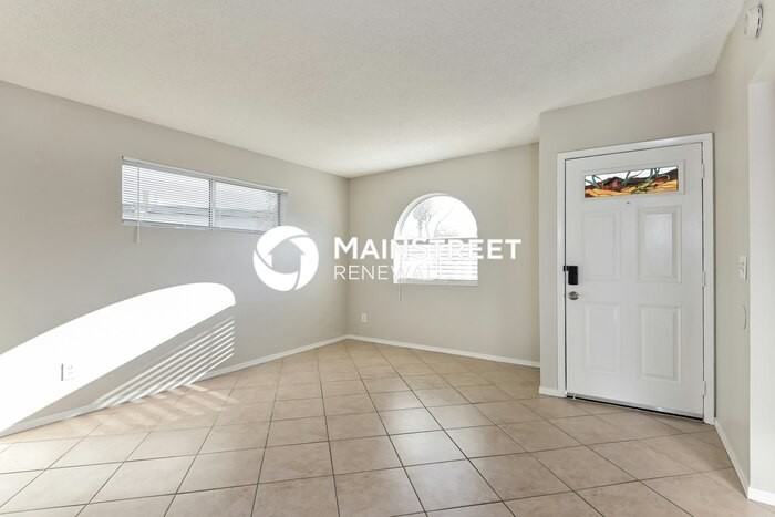4025 N 4th Ave - Photo 2 of 16