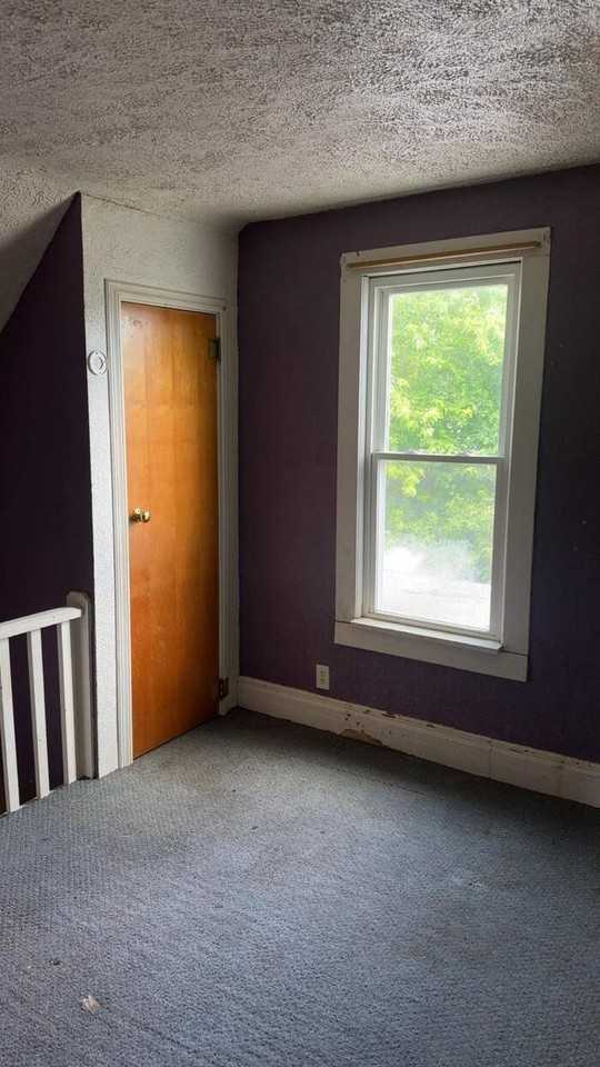 804 W 1st St - Photo 3 of 20