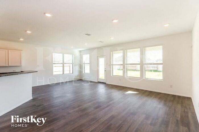 7214 Hillside Ave - Photo 3 of 15