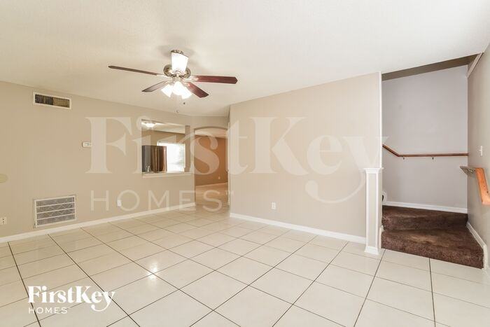9646 Lupine Ave - Photo 3 of 16