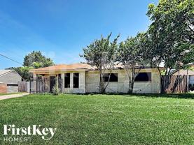 3815 Coronet Ln - Photo 1 of 1