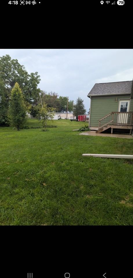 1075 Grove Ave #NA - Photo 2 of 9