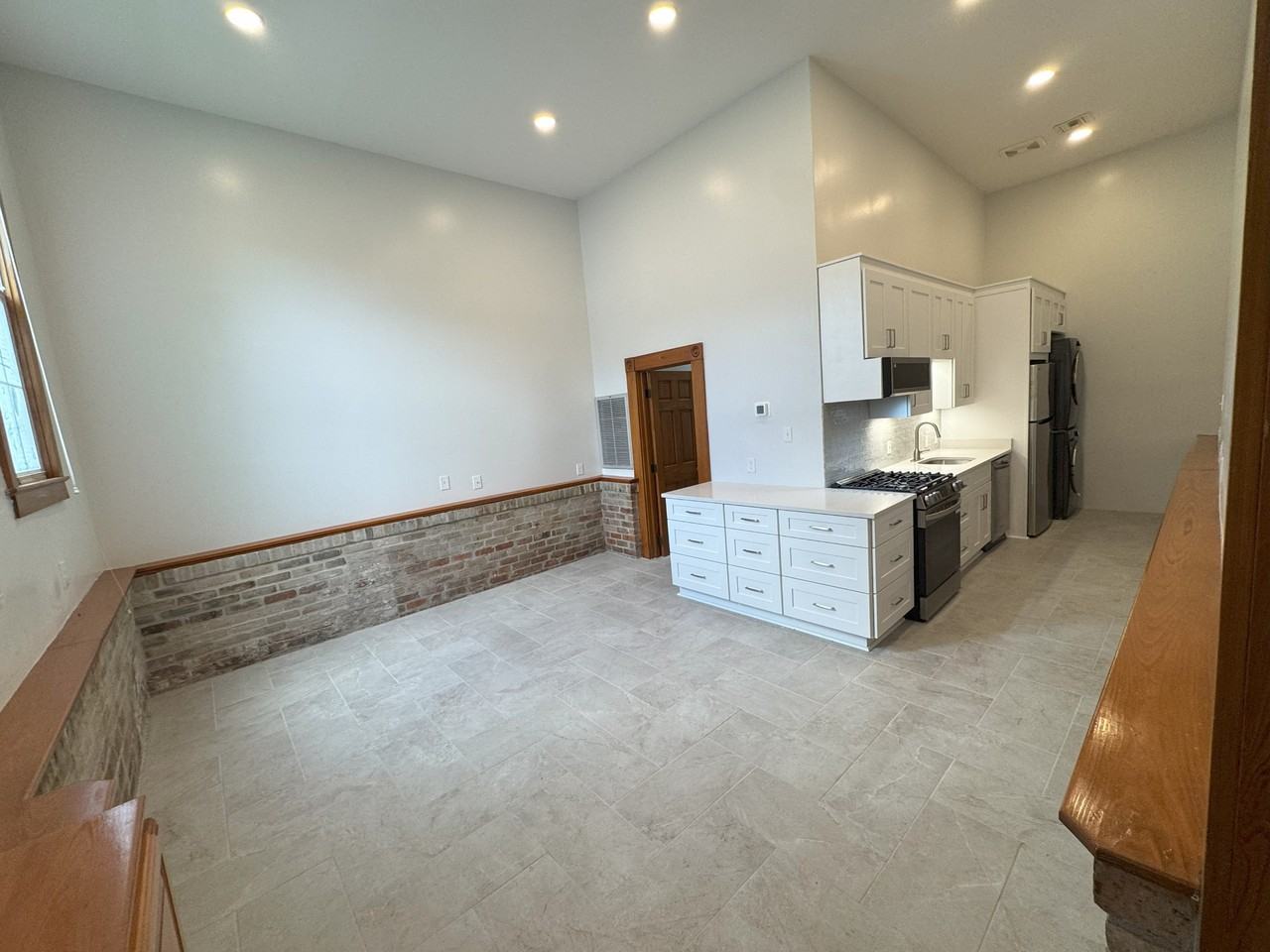 2039 Valence St #2039 - Photo 3 of 15