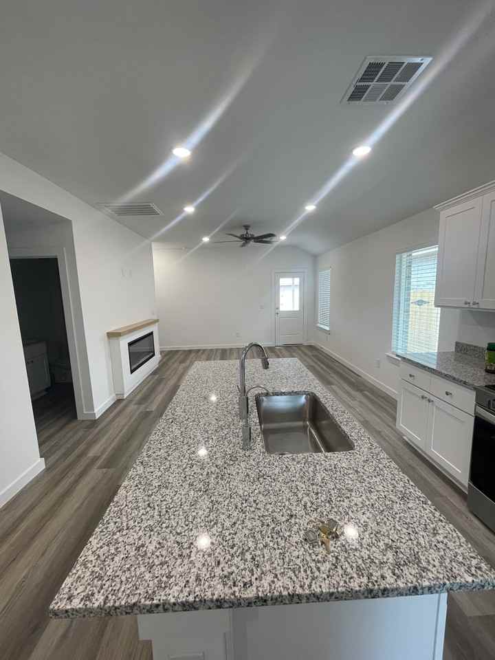 7452 9th St #NA - Photo 2 of 21