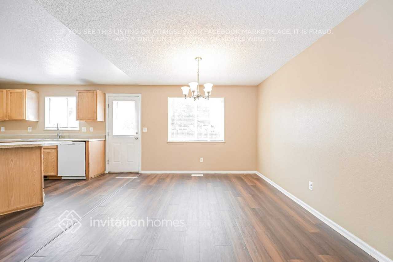 14922 E 50th Dr - Photo 7 of 19