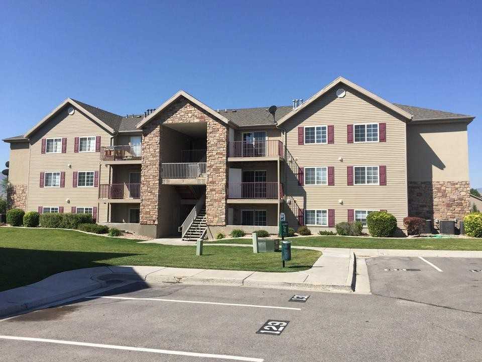 139 W Ridge Rd - Photo 2 of 13