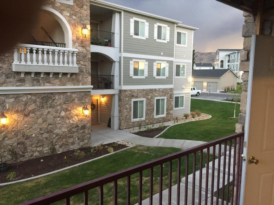 139 W Ridge Rd - Photo 5 of 13