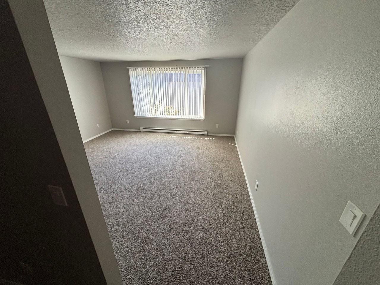 Aspen Court 2 bd/1 ba Apartment - Photo 7 of 24