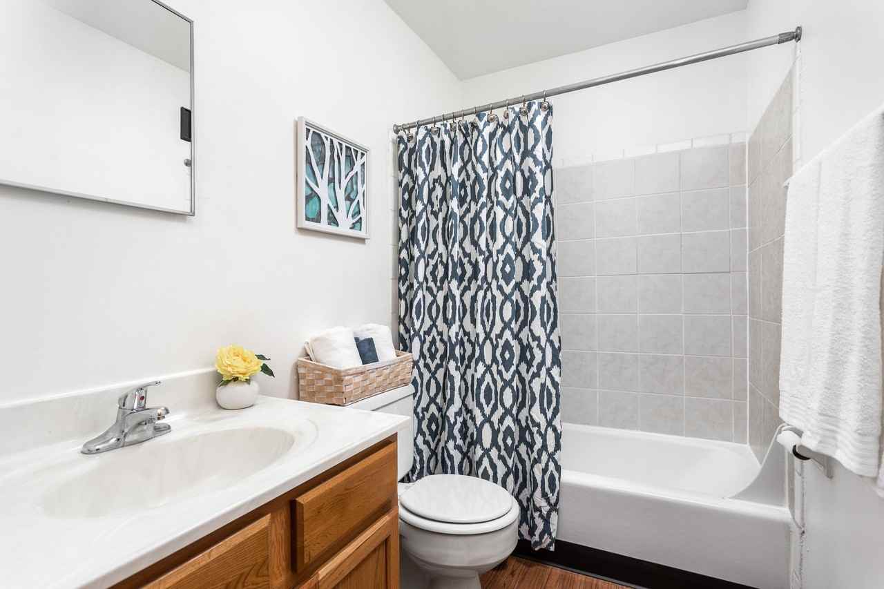 Meadow Park Apartments - Photo 6 of 38