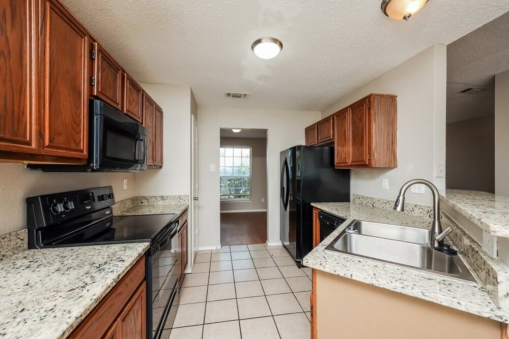 2717 Bent Brook Dr - Photo 6 of 16