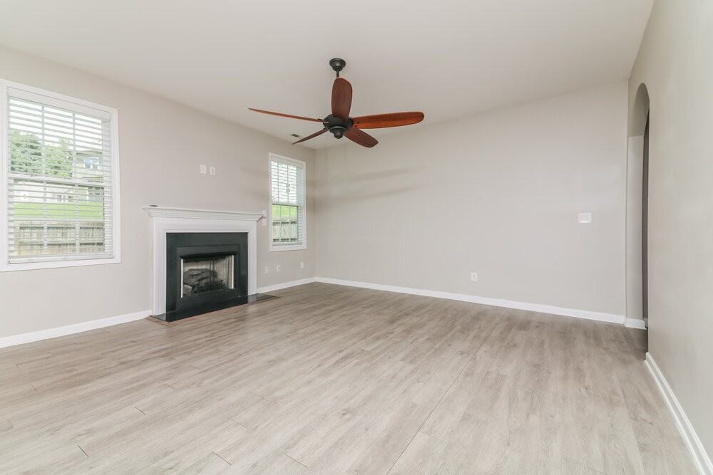 109 W Webber Ln - Photo 4 of 17
