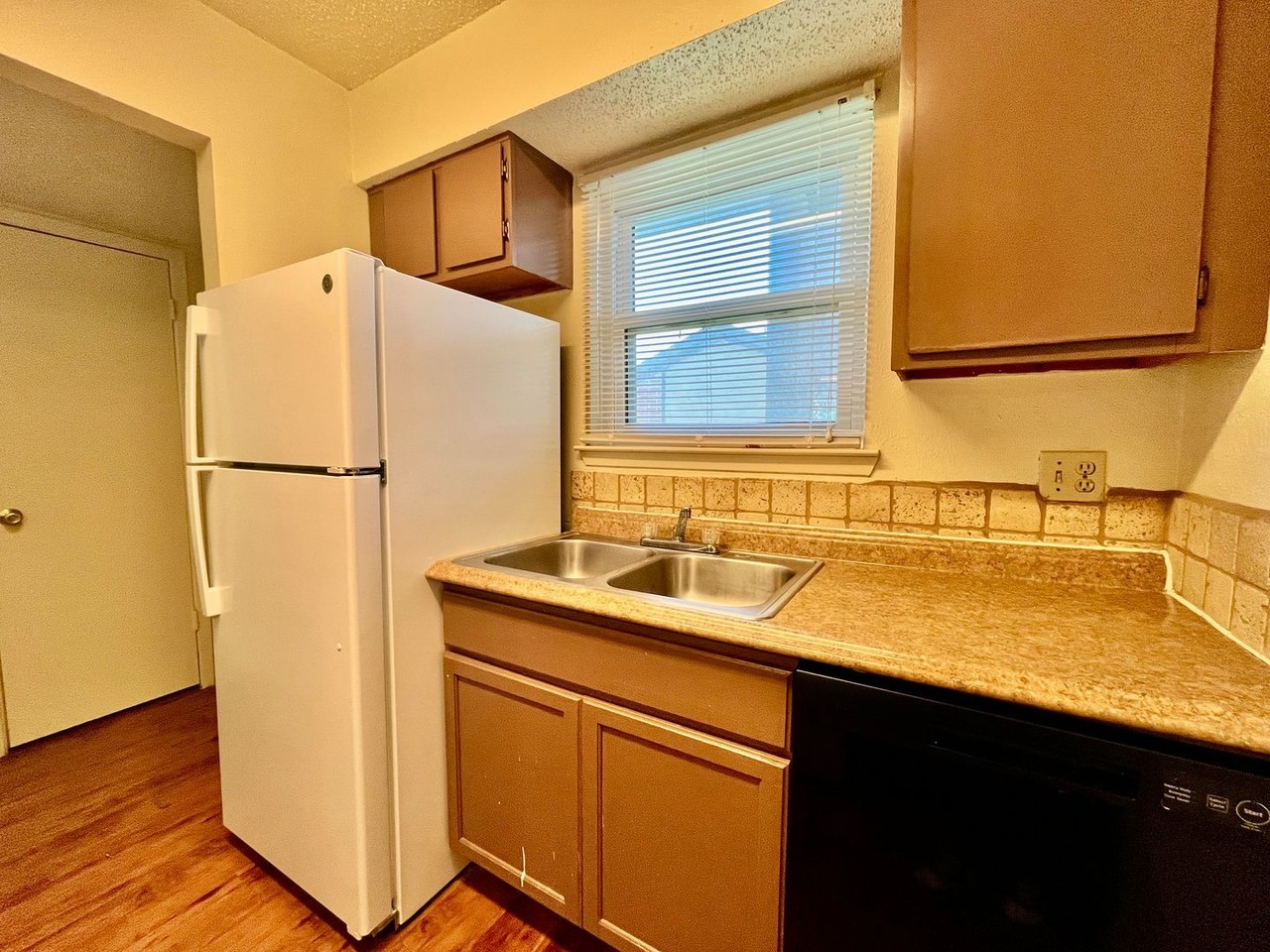 Spring Hill - Photo 2 of 21