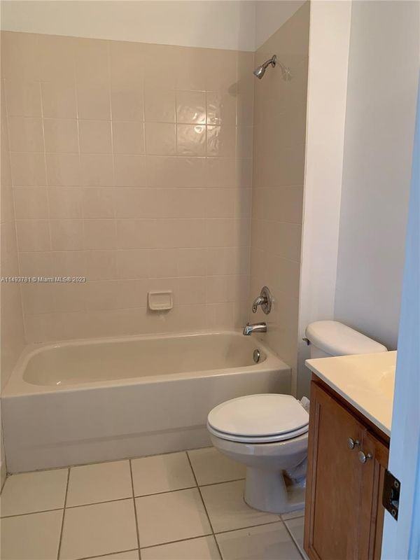 1727 San Benito Way ##15 - Photo 5 of 11