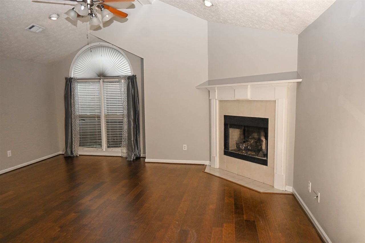 332 W Pine Dr - Photo 4 of 23