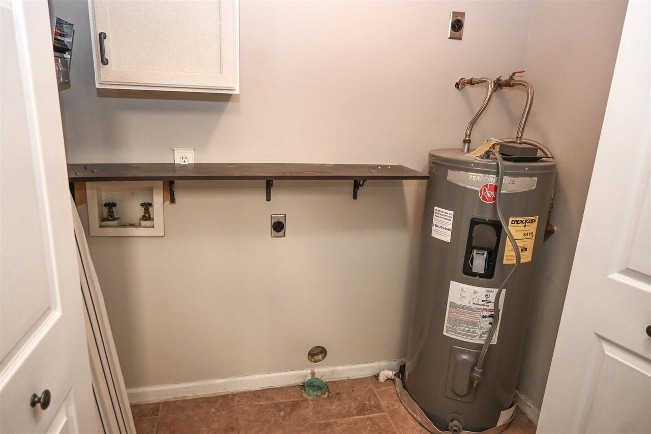 332 W Pine Dr - Photo 7 of 23