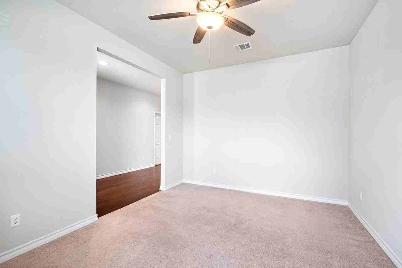 17717 Silent Harbor Loop - Photo 6 of 32