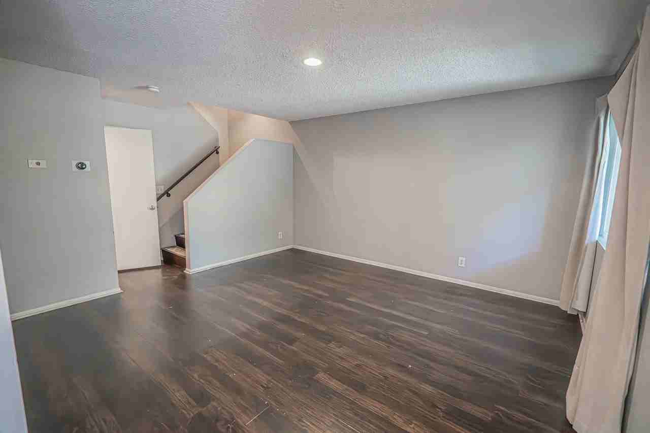 13091 Hubbard St #4 - Photo 3 of 24