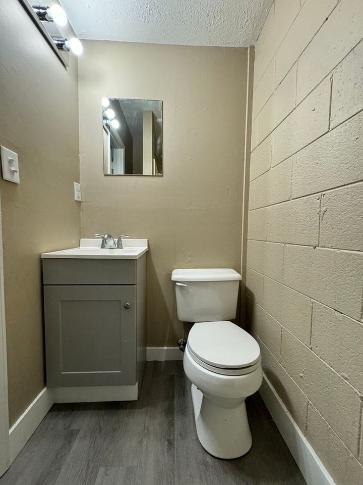 401 N Maple St #3 - Photo 6 of 6