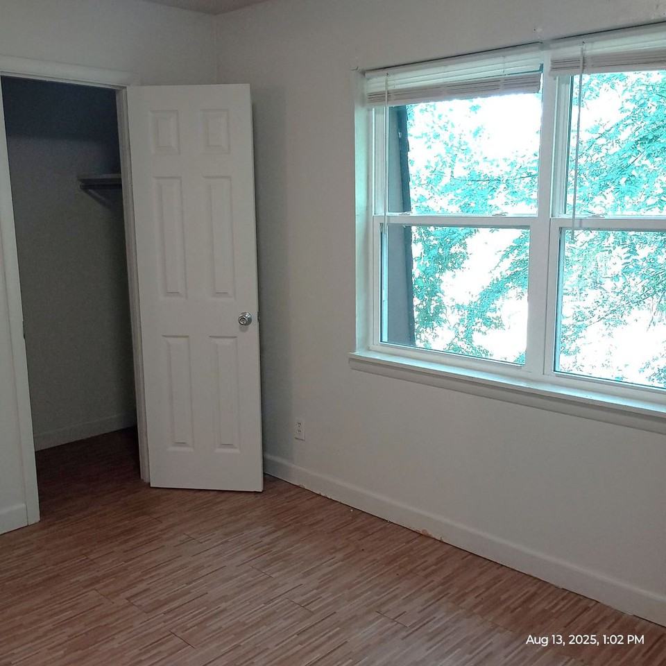 Treeview Apartments - Photo 5 of 26