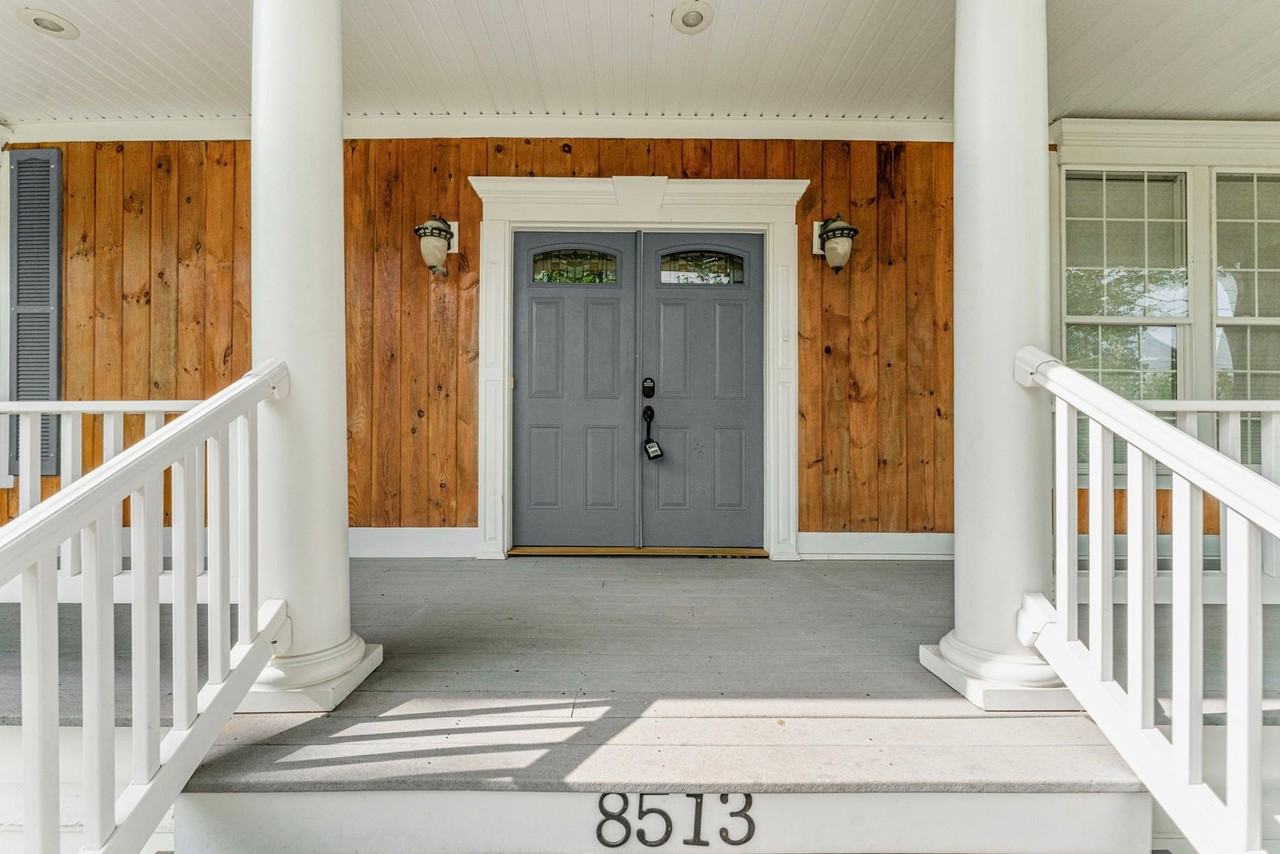 8513 Thomas Dr - Photo 2 of 50