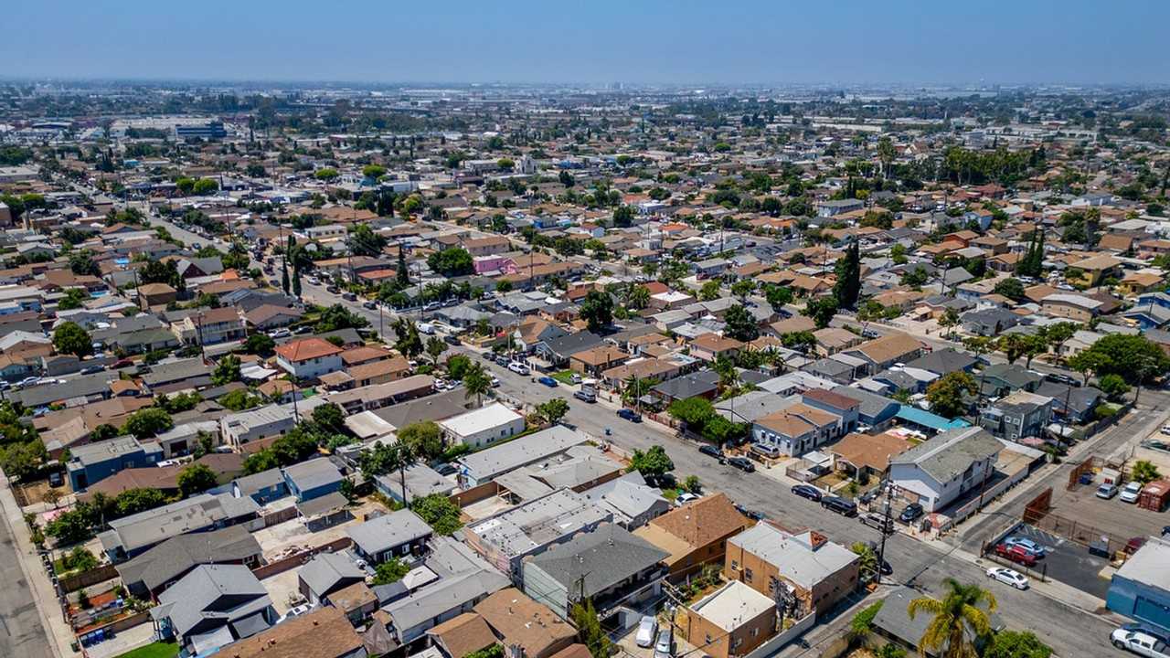 930-932 Fraser Avenue - Photo 7 of 8