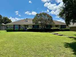 featured image of 5700 Wilshire Dr