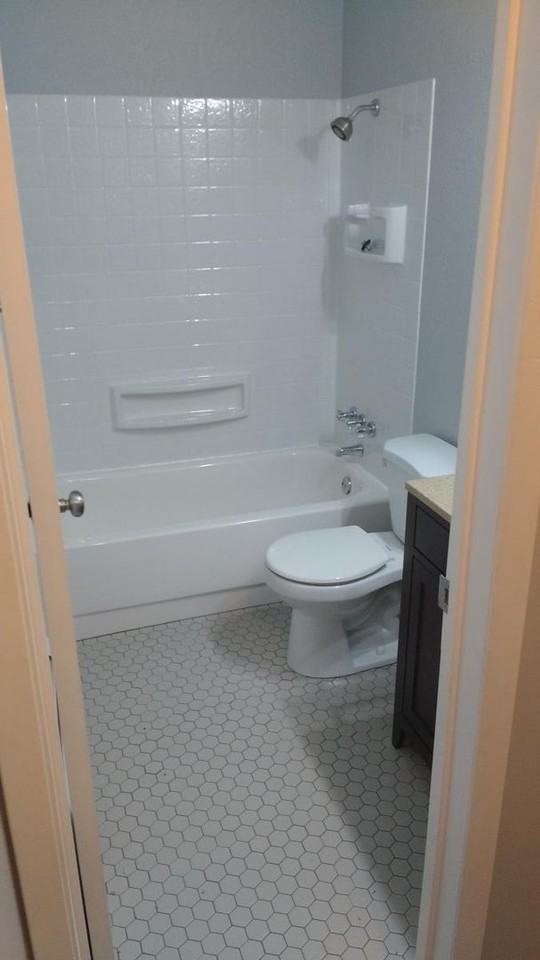 402 11th Street #5 - Photo 6 of 7