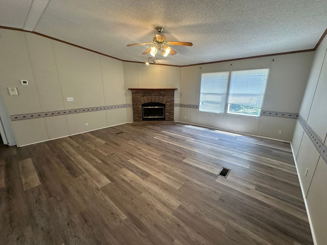 16521 Timberwood - Photo 3 of 24