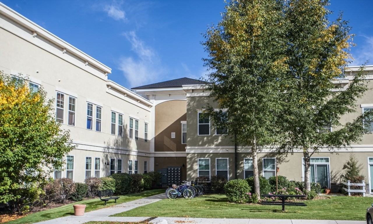 Sylvan Flats Apartments - Photo 7 of 50