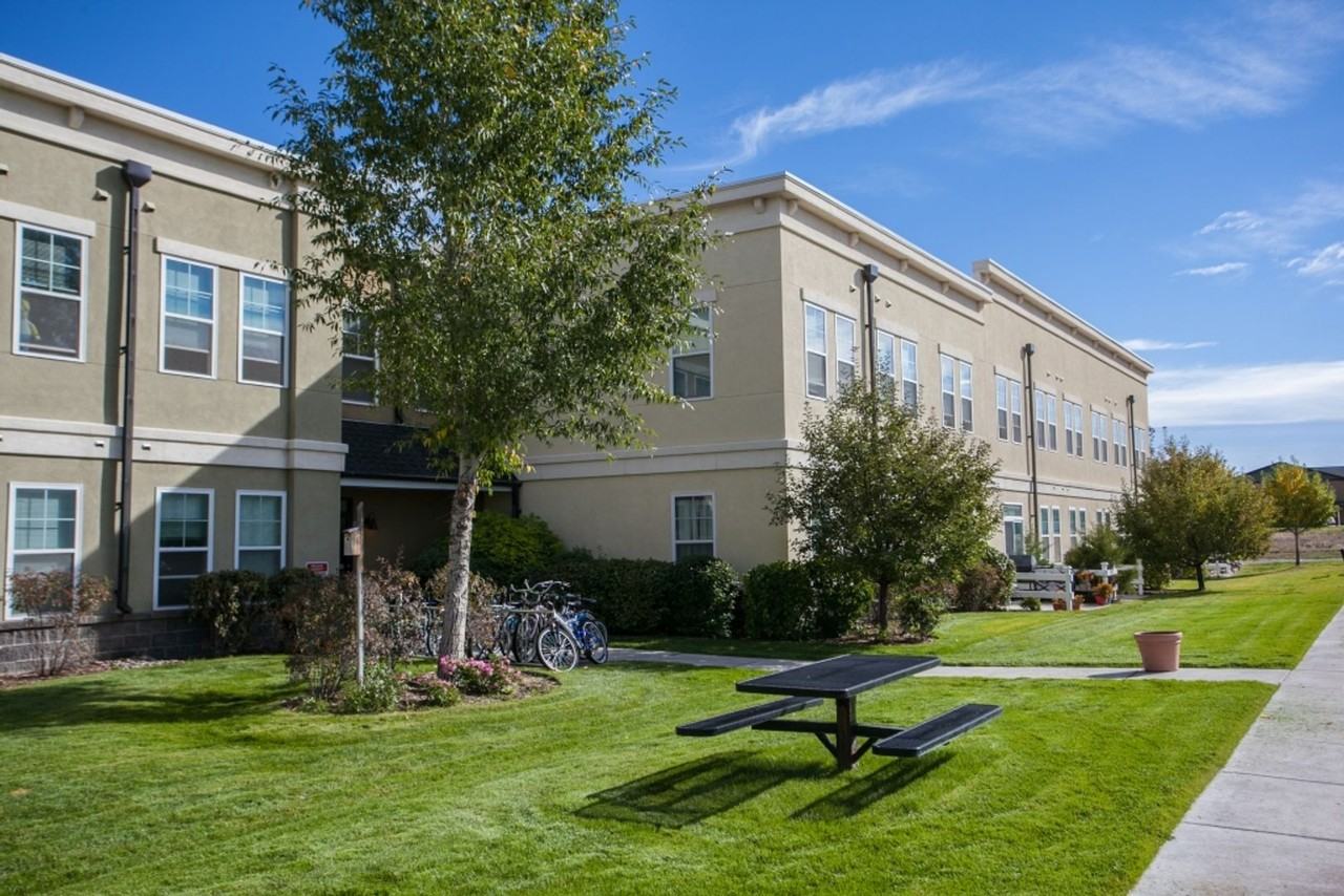 Sylvan Flats Apartments - Photo 7 of 50