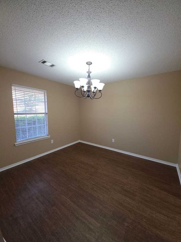 4230 Tanya Cir - Photo 4 of 28