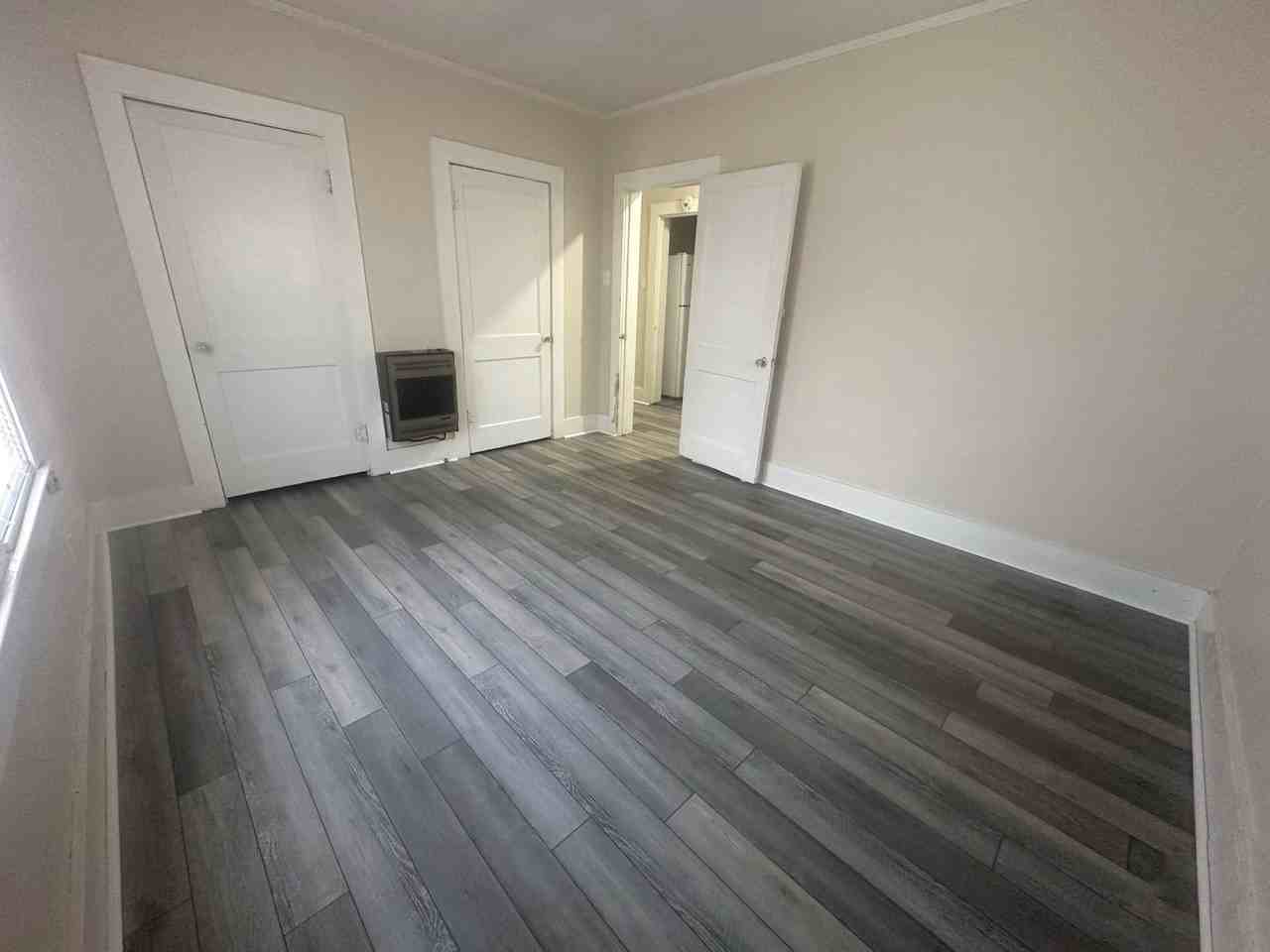 765 Saint Louis St - Photo 3 of 4