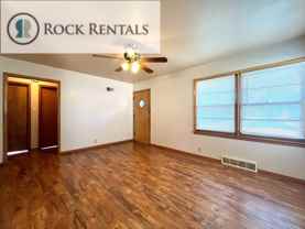 1606 E 5th Ave - Photo 1 of 1