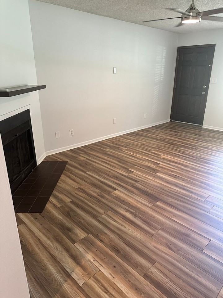 4 Westbrook Cir Apt A - Photo 2 of 32