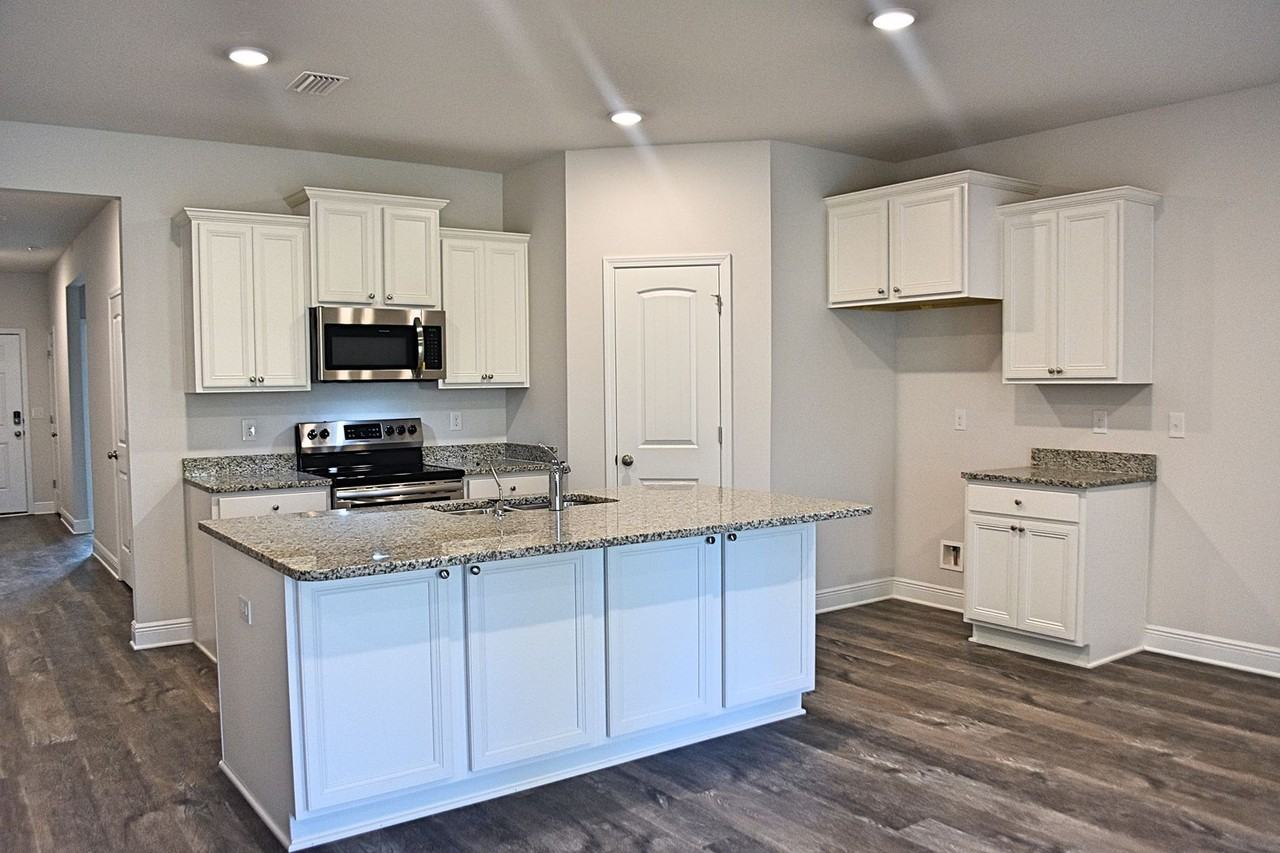 131 Southern Pines Rd - Photo 4 of 16