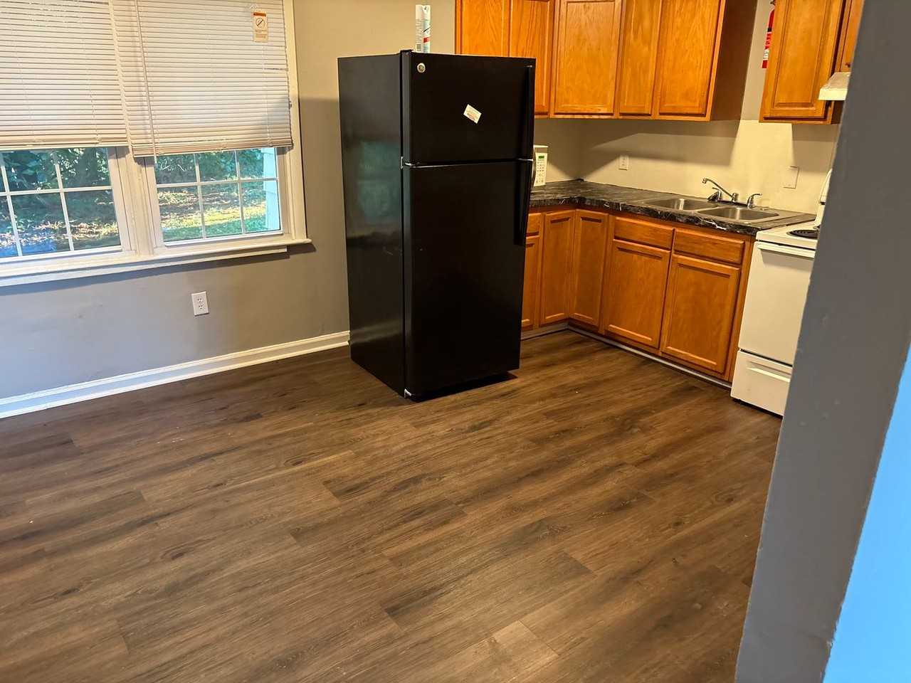 304 Merrywood Dr - Photo 6 of 17