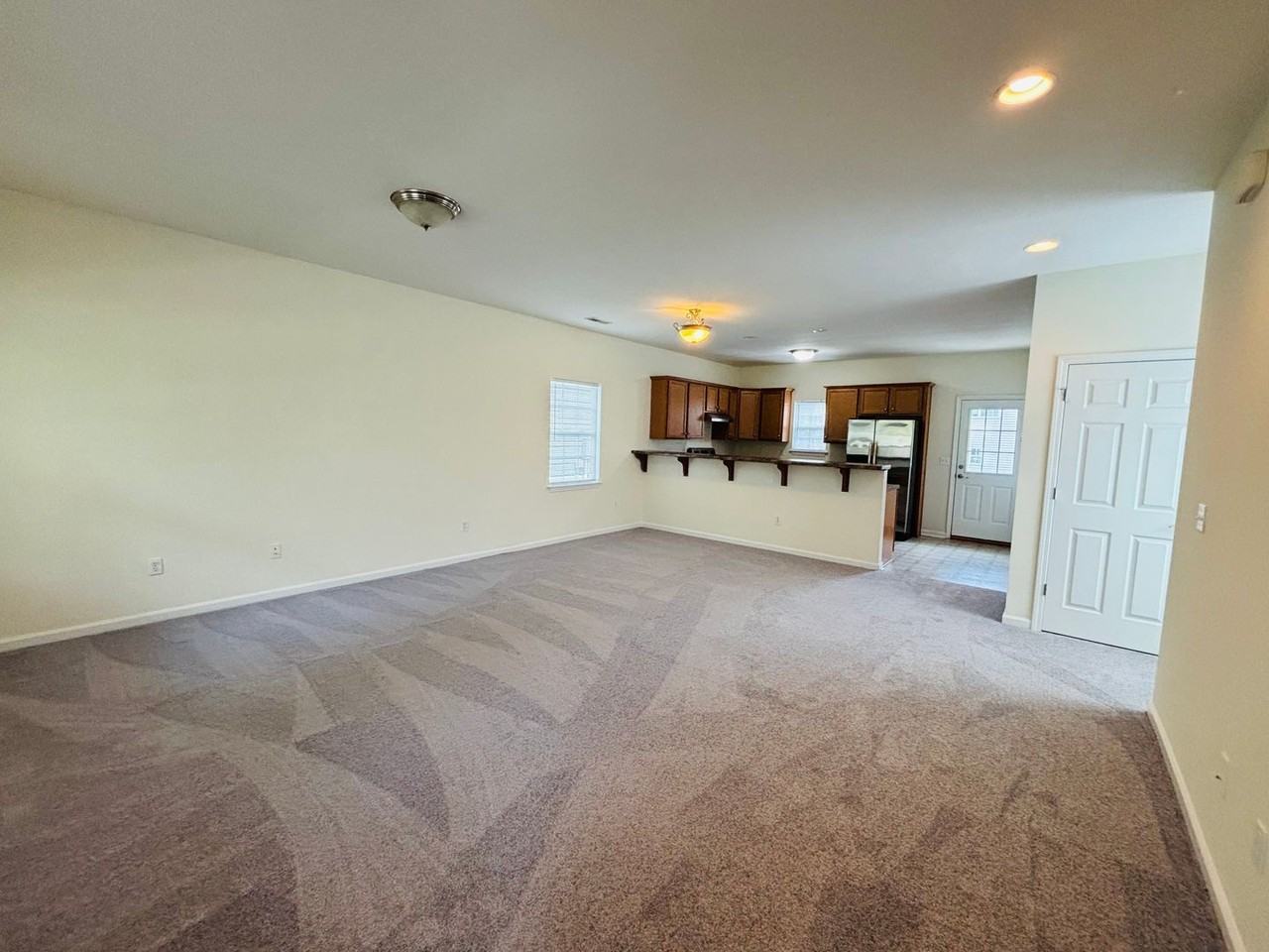 1719 Aden Ln - Photo 2 of 15